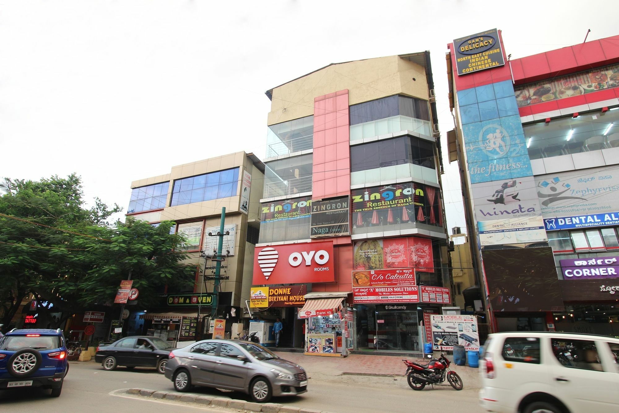 Oyo 4290 Silicon Suits Bangalore Exteriör bild